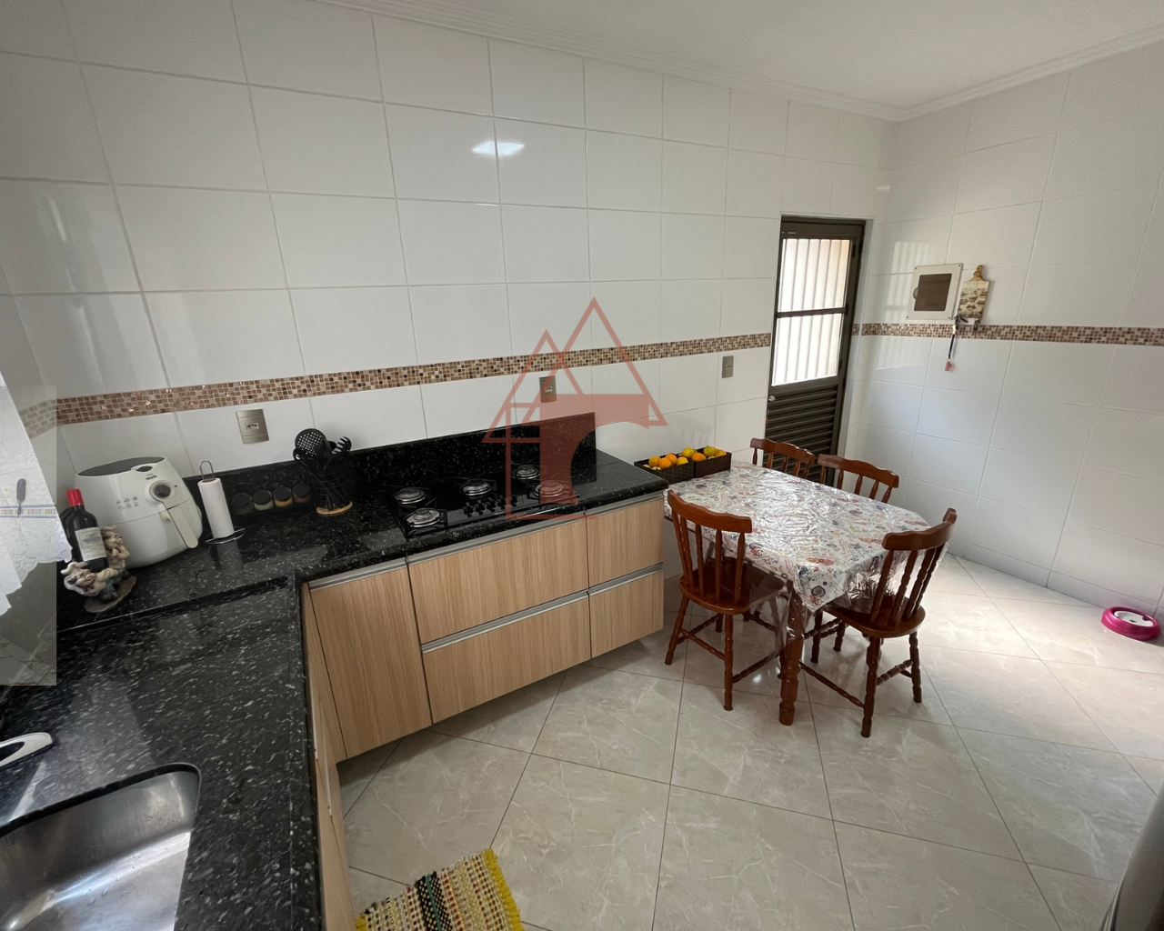 Imagem Sobrado com 3 Quartos para Alugar, 175 m² em Vila Ponte Nova - Cubatão