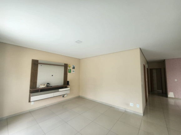 Foto do imóvel Casa com 3 Quartos à Venda, 150 m² em Ponta Negra - Manaus