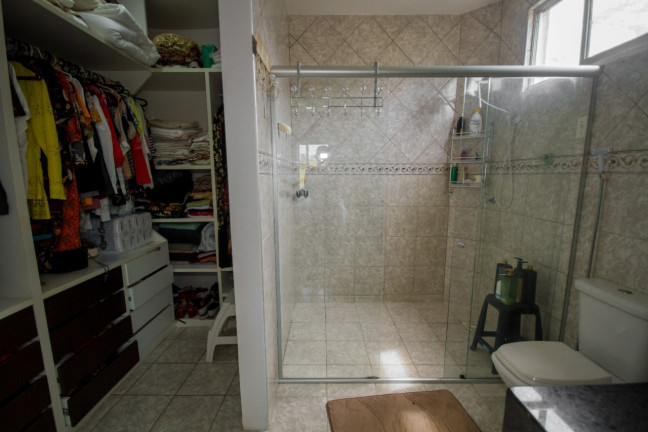 Imagem Sobrado com 5 Quartos à Venda,  em Cocó - Fortaleza
