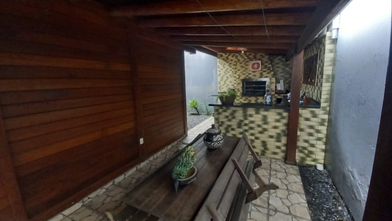 Imagem Casa com 2 Quartos à Venda, 130 m² em Centro - Balneário Camboriú