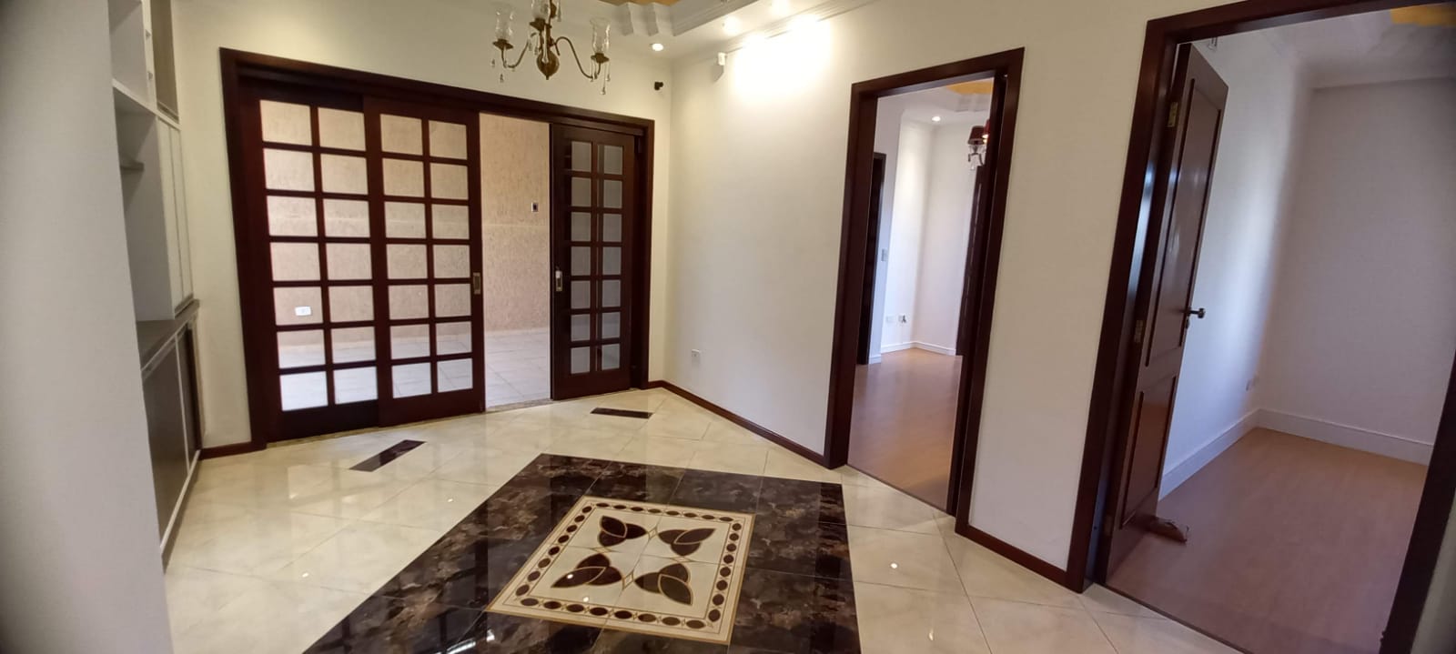 Imagem Casa com 4 Quartos à Venda, 150 m² em Aviação - São José dos Pinhais Imagem Casa com 4 Quartos à Venda, 150 m² em Aviação - São José dos Pinhais