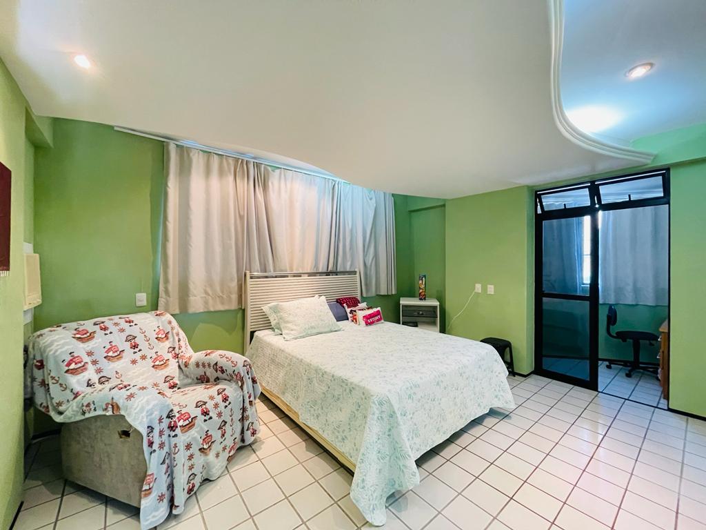 Imagem Apartamento com 4 Quartos à Venda, 221 m²em Candelária - Natal