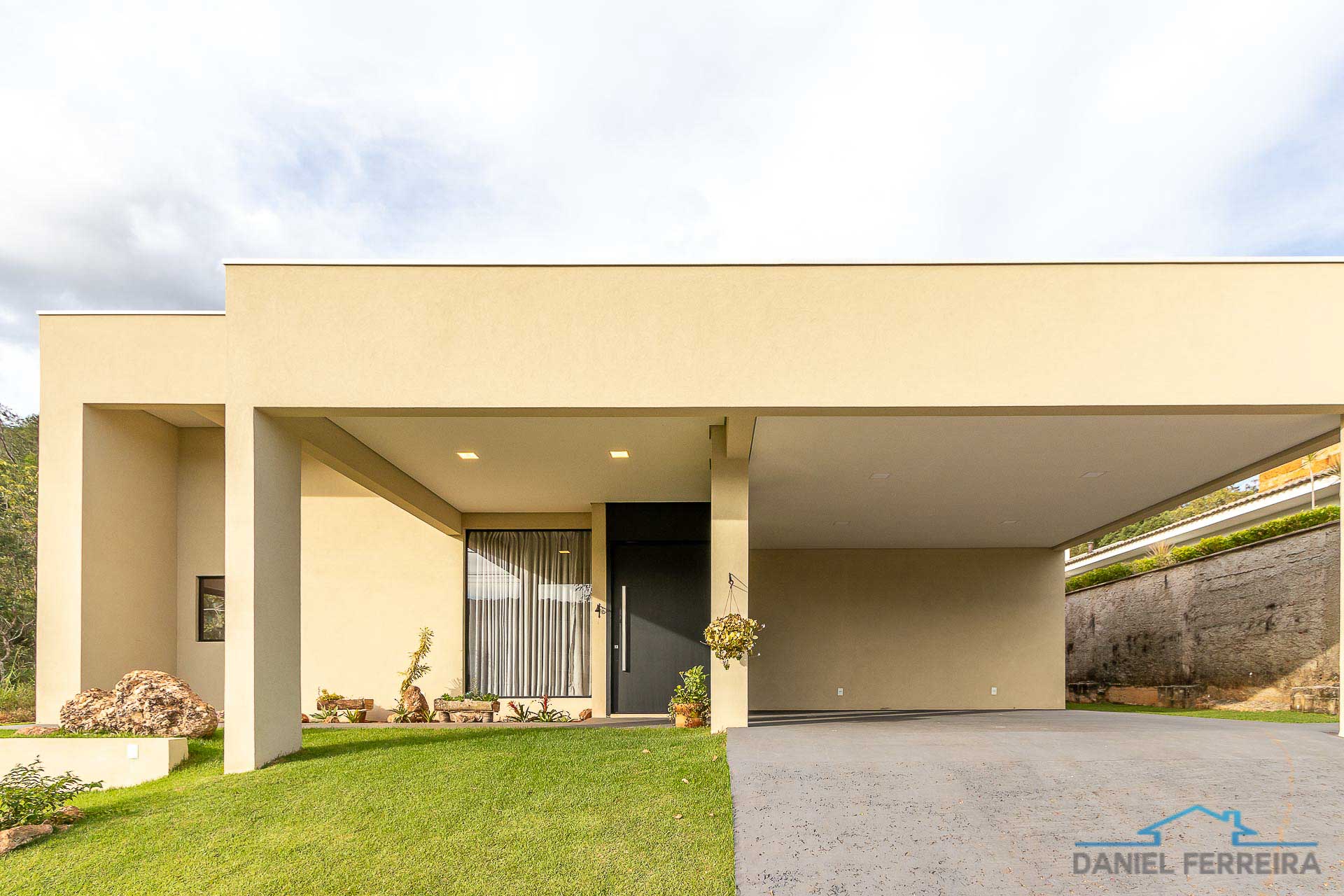 Imagem Casa de Condomínio com 3 Quartos à Venda, 240 m² em Setor Habitacional Tororó (Jardim Botânico) - Brasília Imagem Casa de Condomínio com 3 Quartos à Venda, 240 m² em Setor Habitacional Tororó (Jardim Botânico) - Brasília