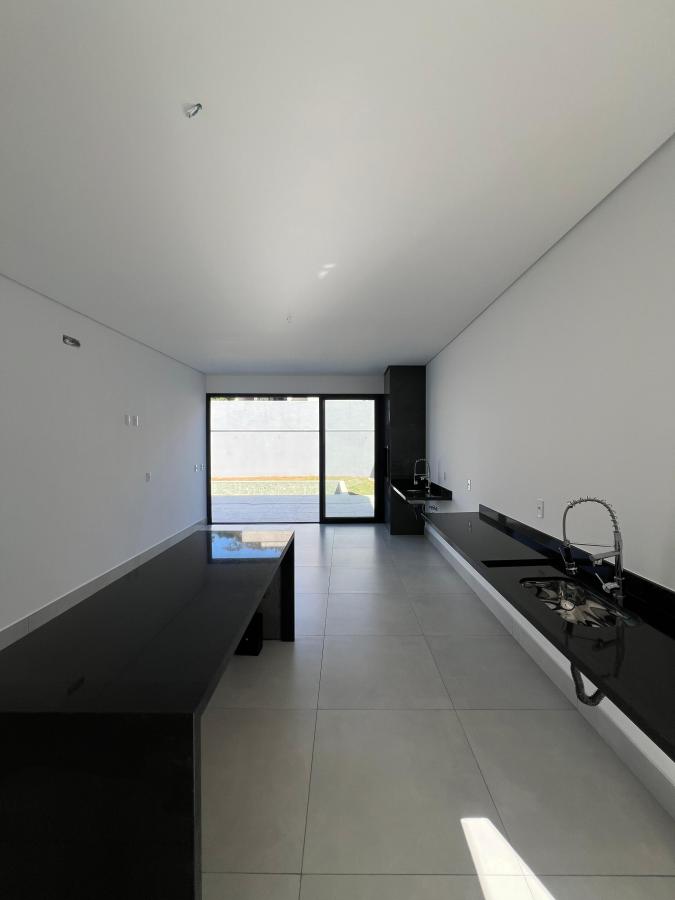 Imagem Casa de Condomínio com 4 Quartos à Venda, 217 m²em Jardim Villa Verona - Sorocaba Imagem Casa de Condomínio com 4 Quartos à Venda, 217 m²em Jardim Villa Verona - Sorocaba