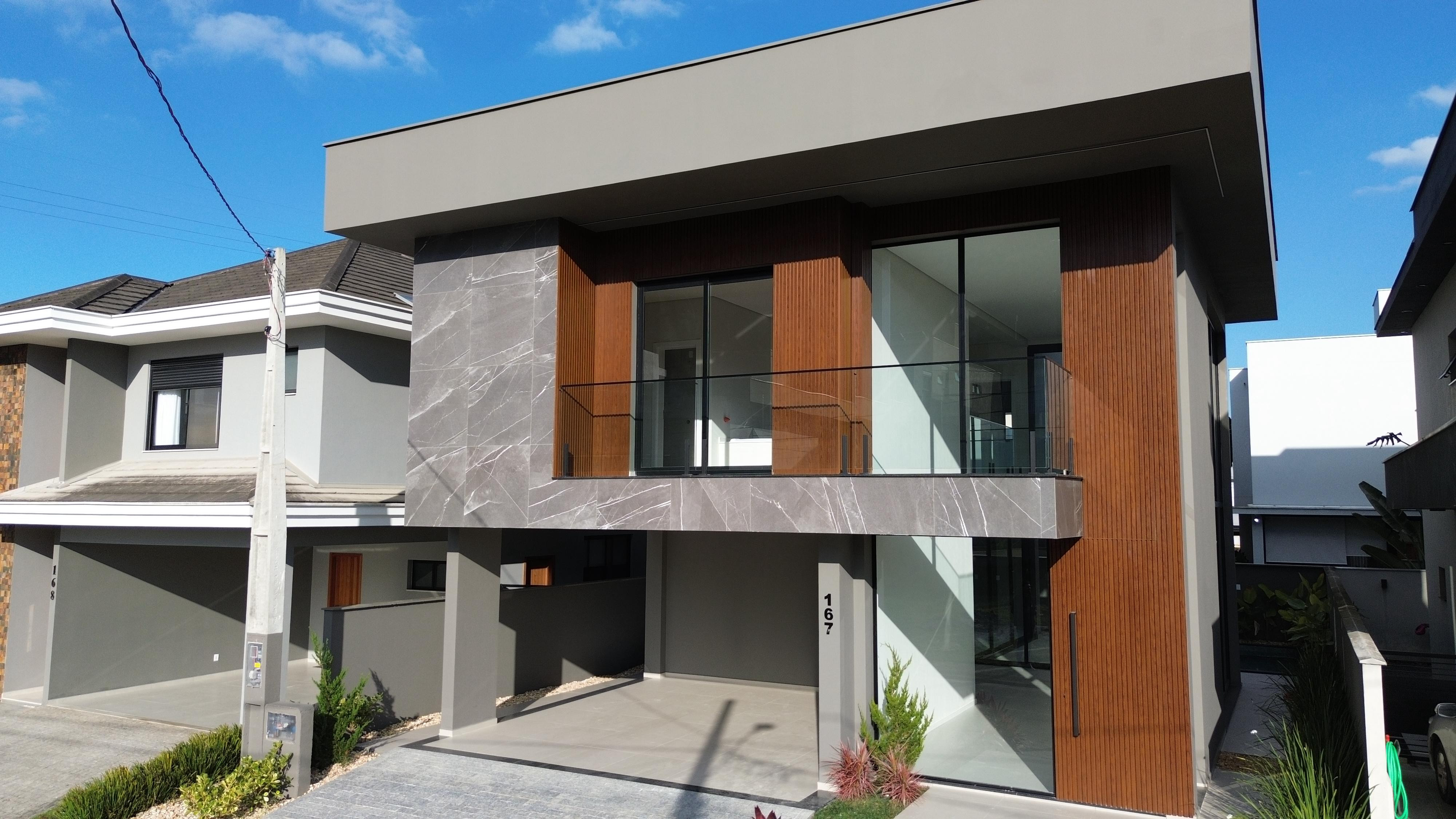 Imagem Sobrado à Venda, 237 m² em Vila Nova - Joinville Imagem Sobrado à Venda, 237 m² em Vila Nova - Joinville