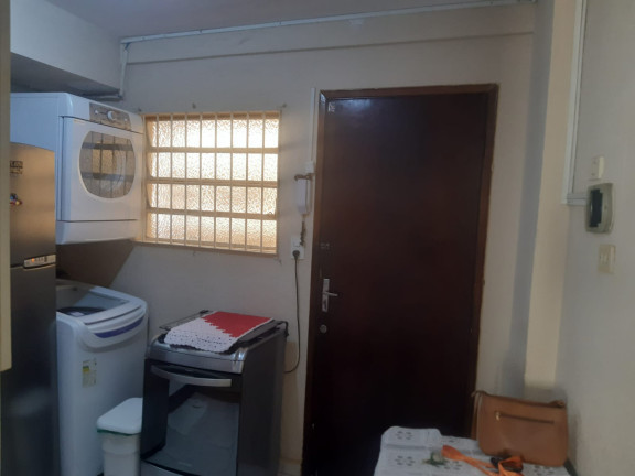 Imagem Kitnet com 1 Quarto à Venda,  em Aclimação - São Paulo