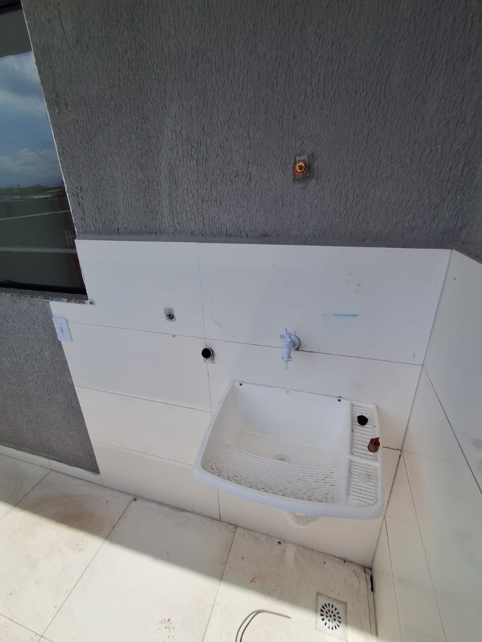 Imagem Sobrado com 1 Quarto à Venda, 4.969 m² em Centro - Queimados Imagem Sobrado com 1 Quarto à Venda, 4.969 m² em Centro - Queimados