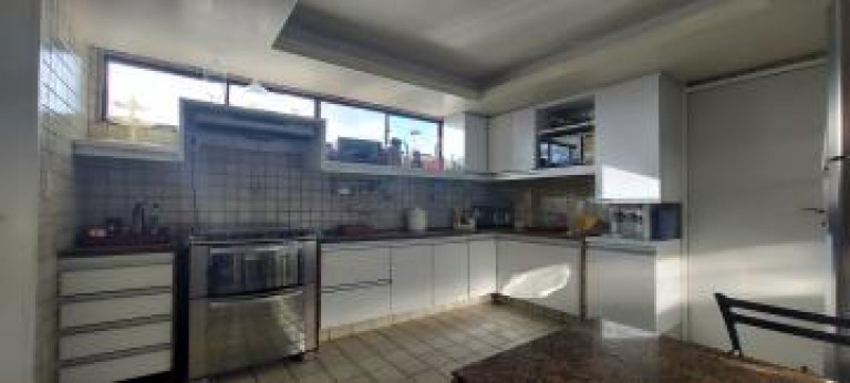 Imagem Apartamento com 4 Quartos à Venda, 424 m² em Espinheiro - Recife