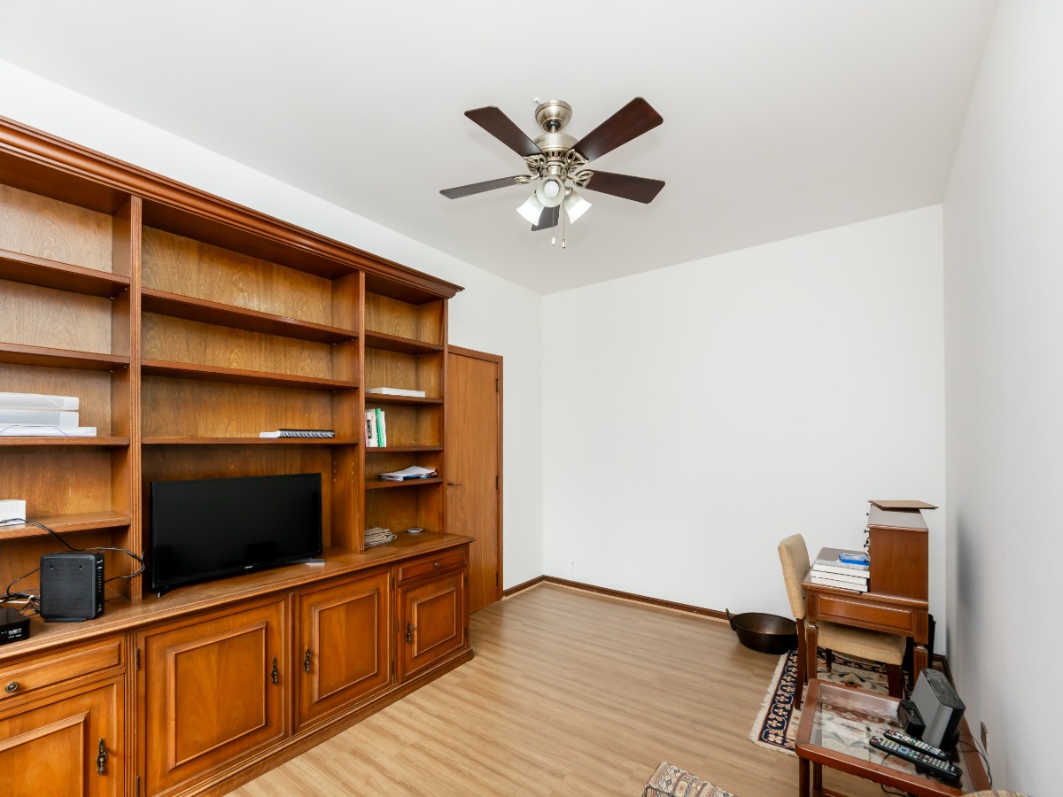 Imagem Apartamento com 4 Quartos à Venda, 244 m² em Vila Uberabinha - São Paulo