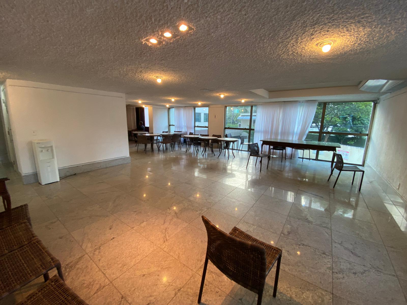 Imagem Apartamento com 4 Quartos à Venda, 165 m²em Encruzilhada - Recife