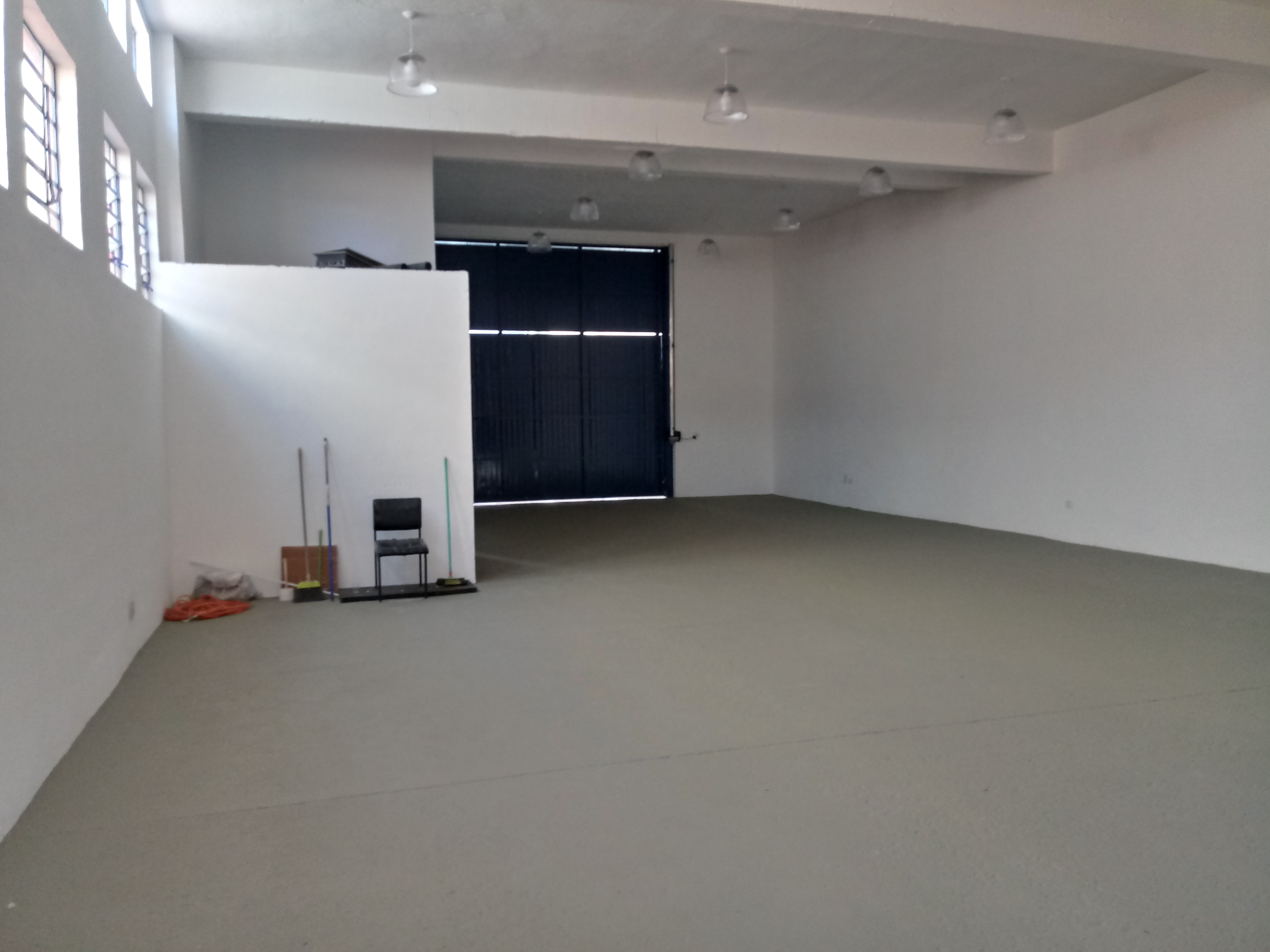 Imagem Galpão para Alugar, 400 m² em Vila Anastácio - São Paulo