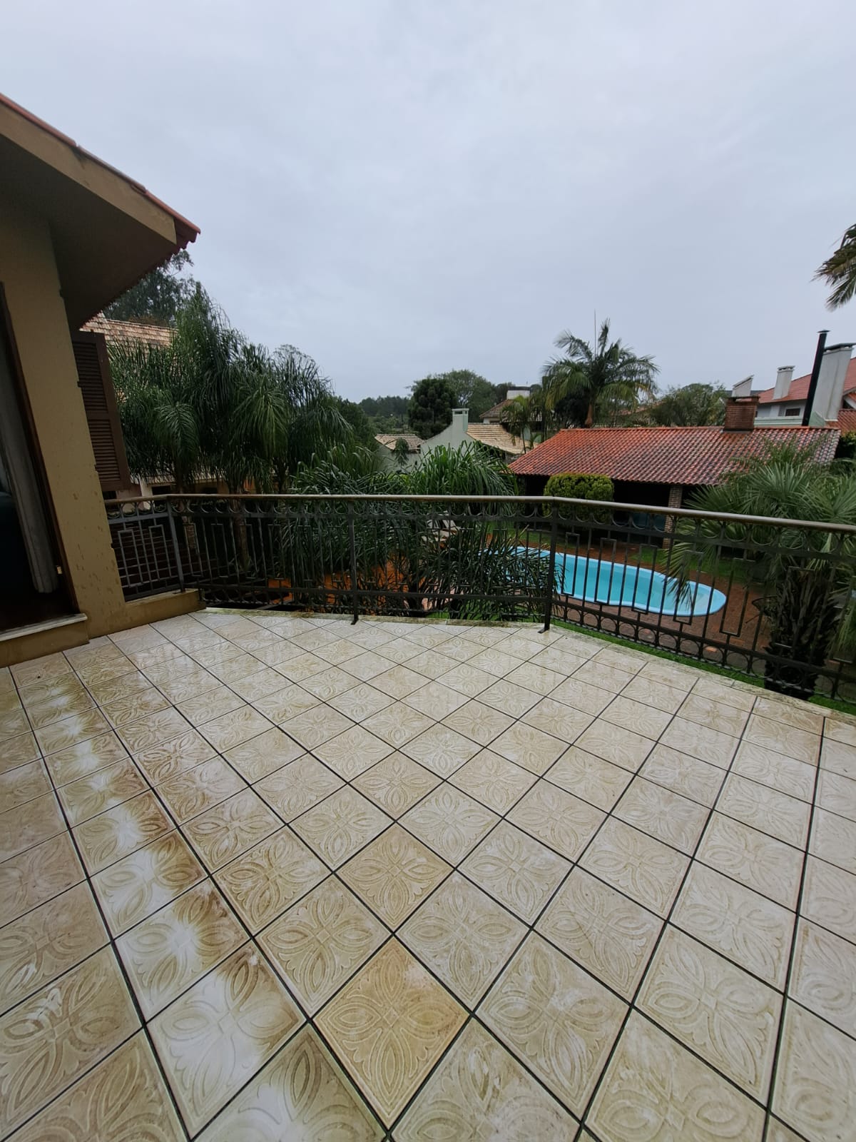 Imagem Casa com 3 Quartos à Venda, 300 m²em Laranjal - Pelotas Imagem Casa com 3 Quartos à Venda, 300 m²em Laranjal - Pelotas