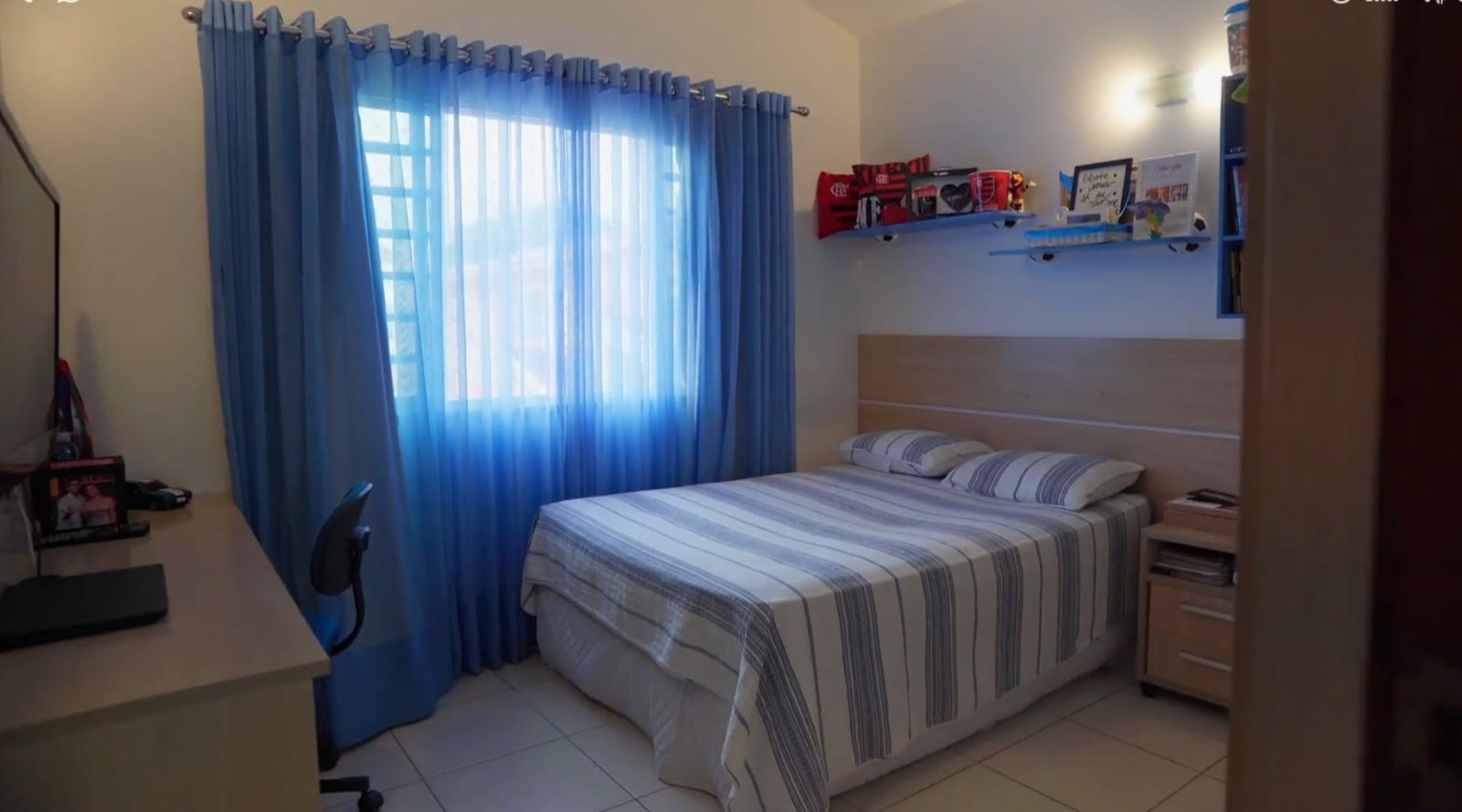 Imagem Casa de Condomínio com 4 Quartos à Venda, 205 m²em Novo Aleixo - Manaus Imagem Casa de Condomínio com 4 Quartos à Venda, 205 m²em Novo Aleixo - Manaus