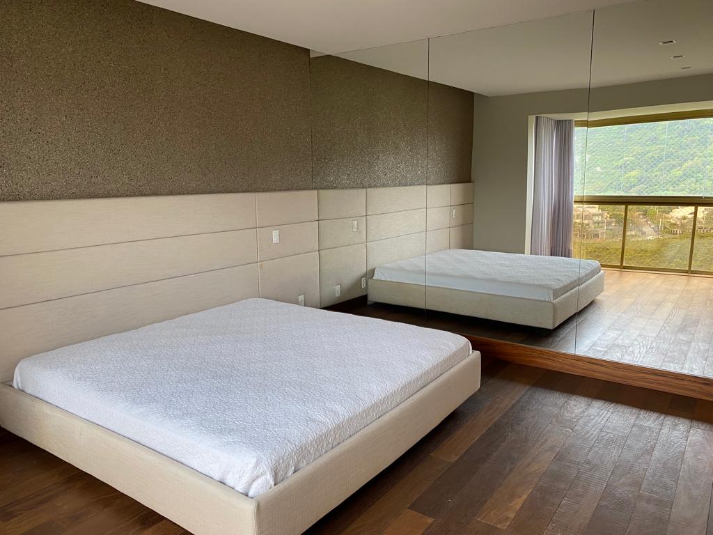 Imagem Apartamento com 4 Quartos à Venda, 217 m²em Barra da Tijuca - Rio de Janeiro Imagem Apartamento com 4 Quartos à Venda, 217 m²em Barra da Tijuca - Rio de Janeiro