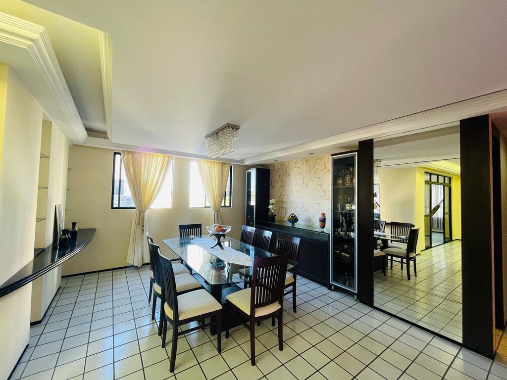 Imagem Apartamento com 4 Quartos à Venda, 221 m²em Candelária - Natal