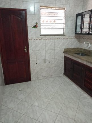 Imagem Casa com 2 Quartos à Venda, 50 m² em São Pedro - Teresópolis