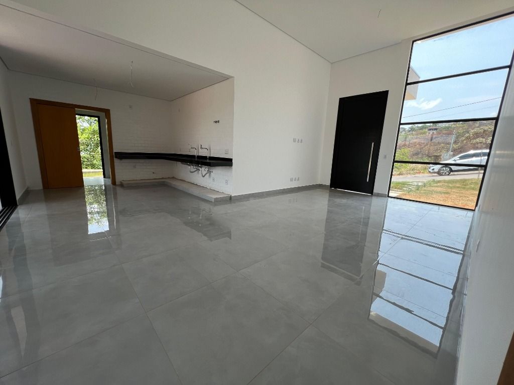 Imagem Casa de Condomínio com 4 Quartos à Venda, 200 m² em - Imagem Casa de Condomínio com 4 Quartos à Venda, 200 m² em -