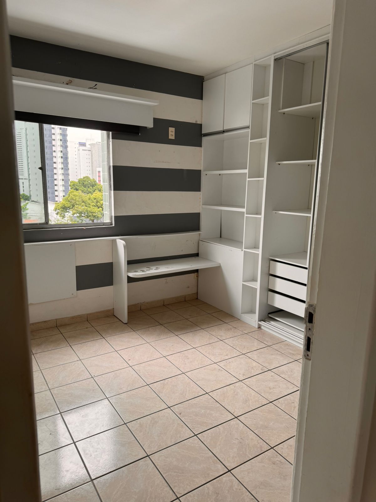 Imagem Apartamento com 3 Quartos à Venda, 95 m²em Espinheiro - Recife Imagem Apartamento com 3 Quartos à Venda, 95 m²em Espinheiro - Recife
