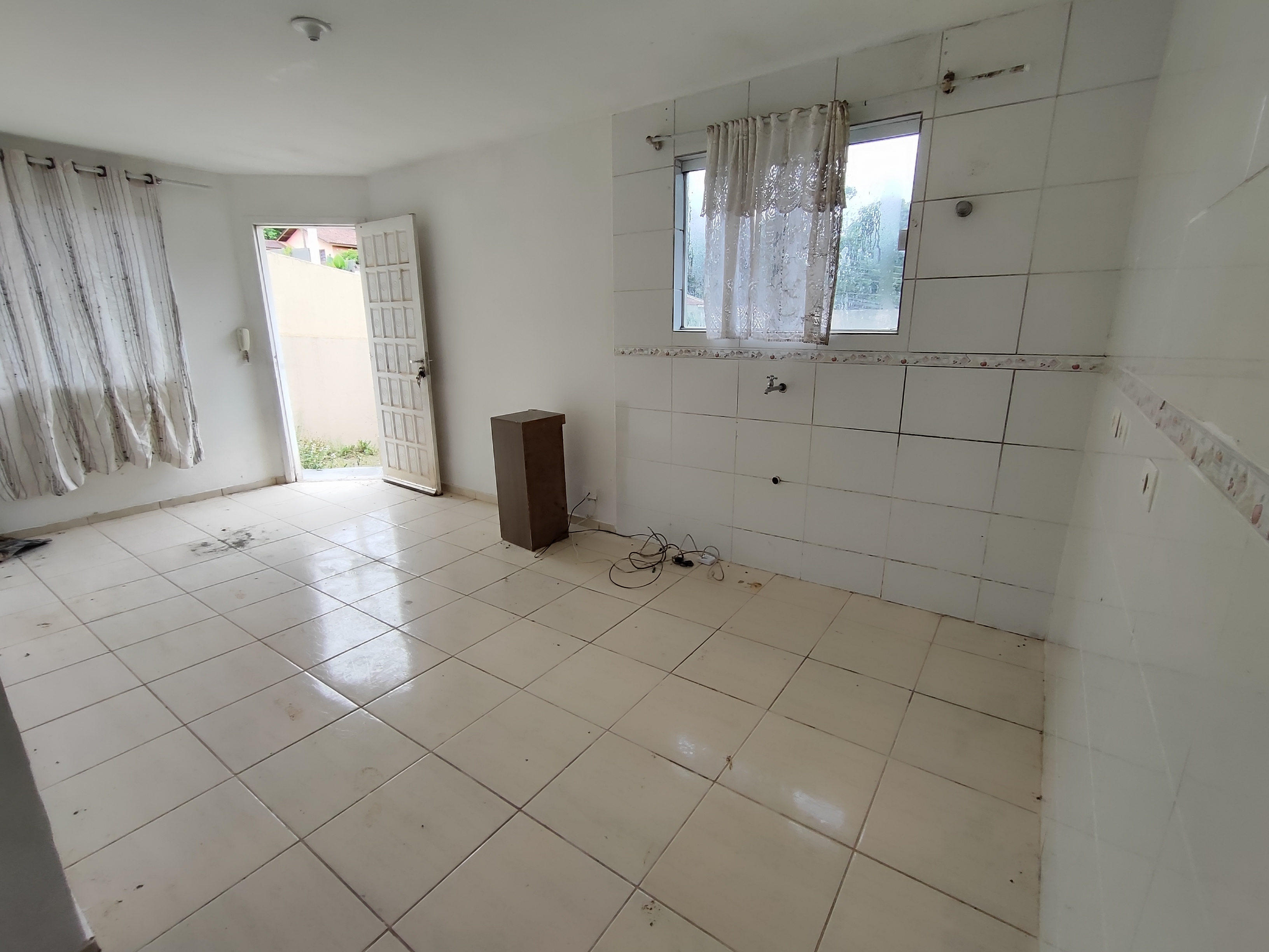 Imagem Casa com 3 Quartos à Venda, 51 m²em Embu - Colombo Imagem Casa com 3 Quartos à Venda, 51 m²em Embu - Colombo