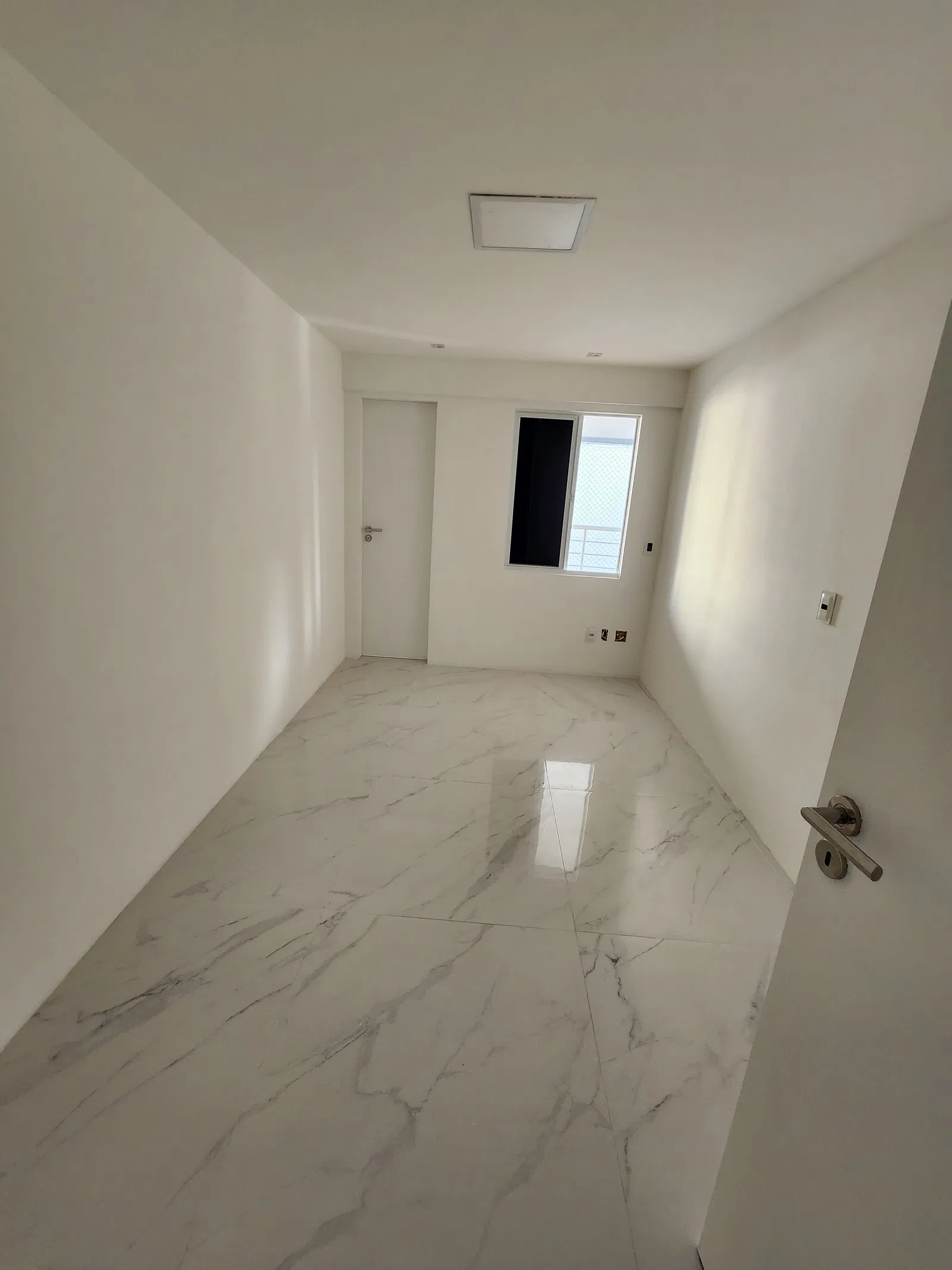 Imagem Apartamento com 3 Quartos à Venda, 220 m²em Meireles - Fortaleza