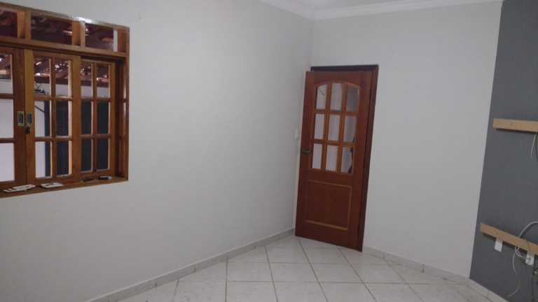 Imagem Sobrado com 3 Quartos para Alugar, 140 m²em Jardim das Laranjeiras - Limeira