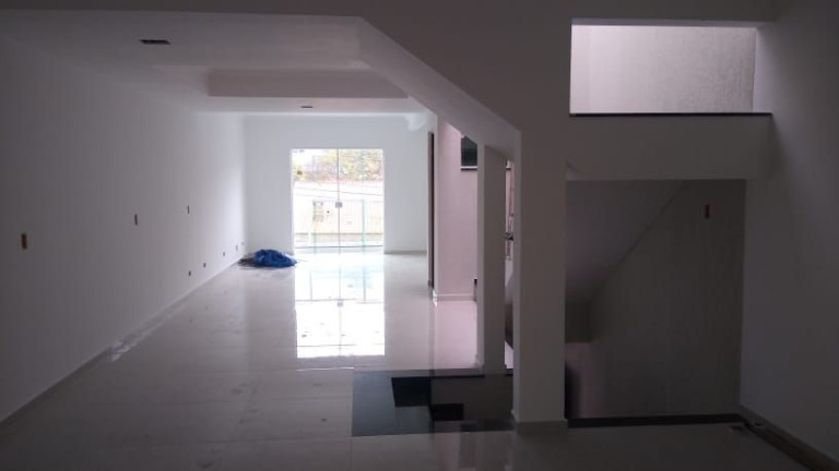Imagem Sobrado com 4 Quartos à Venda, 170 m² em Parque São Vicente - Mauá