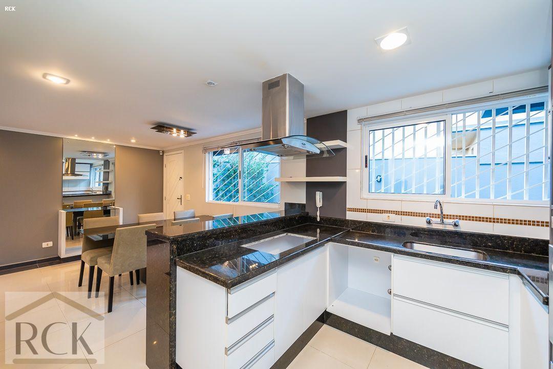 Imagem Sobrado com 3 Quartos à Venda, 162 m²em Uberaba - Curitiba Imagem Sobrado com 3 Quartos à Venda, 162 m²em Uberaba - Curitiba
