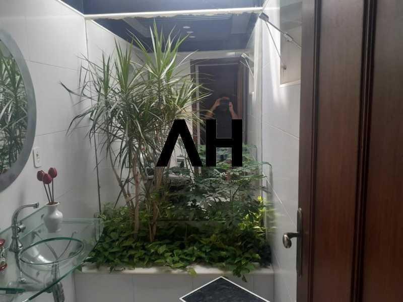 Imagem Casa com 4 Quartos à Venda, 250 m²em Maria Turri - Rio das Ostras Imagem Casa com 4 Quartos à Venda, 250 m²em Maria Turri - Rio das Ostras