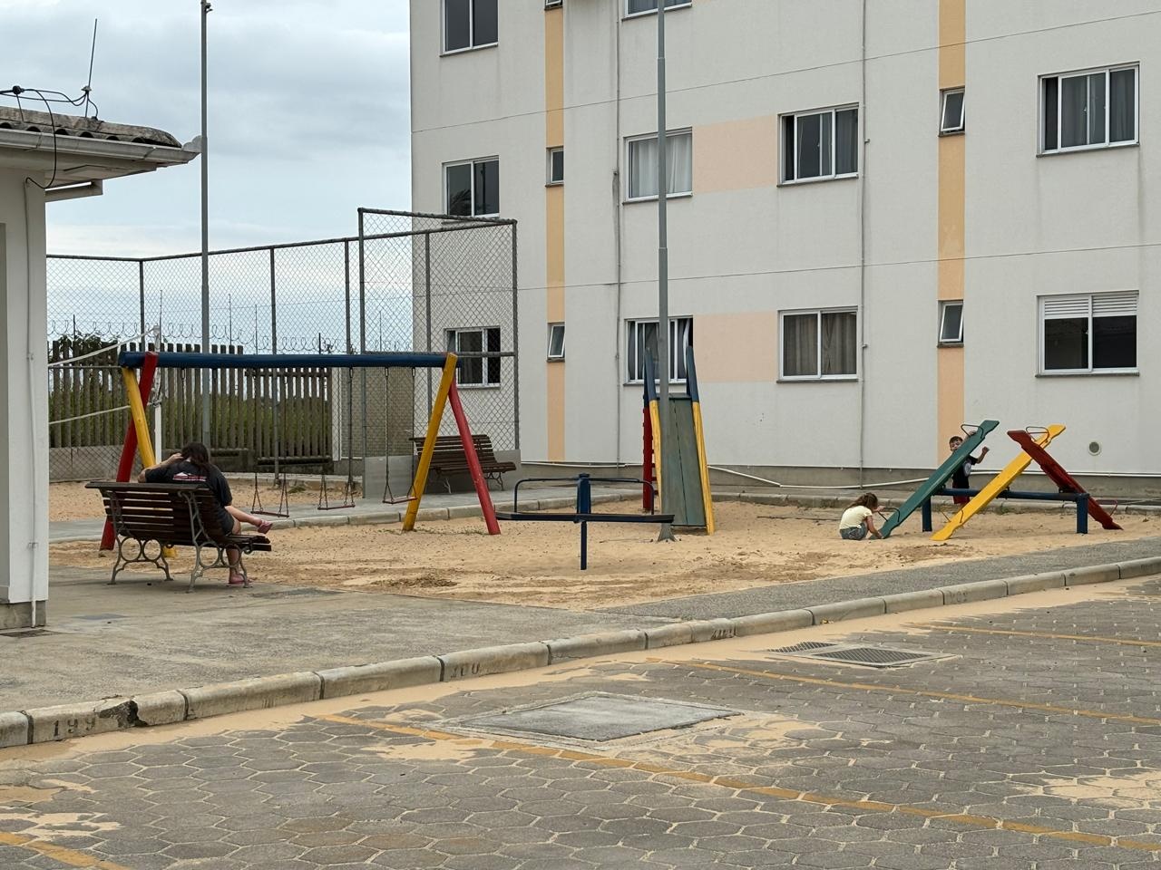 Imagem Apartamento com 2 Quartos à Venda, 47 m²em Argentina - Criciúma