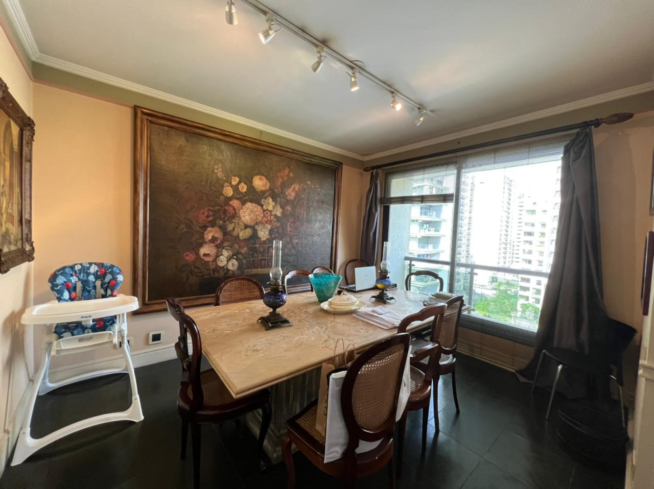 Imagem Apartamento com 4 Quartos à Venda, 220 m²em Itaim Bibi - São Paulo Imagem Apartamento com 4 Quartos à Venda, 220 m²em Itaim Bibi - São Paulo