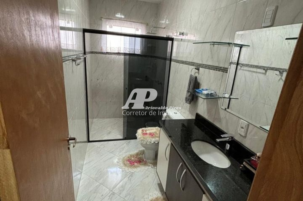 Imagem Casa com 3 Quartos à Venda, 259 m²em Orfãs - Ponta Grossa Imagem Casa com 3 Quartos à Venda, 259 m²em Orfãs - Ponta Grossa