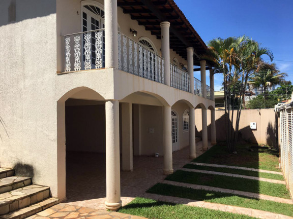Sobrado com 4 Quartos à Venda, 253 m² em Setor Habitacional Vicente Pires - Trecho 3 - Brasília