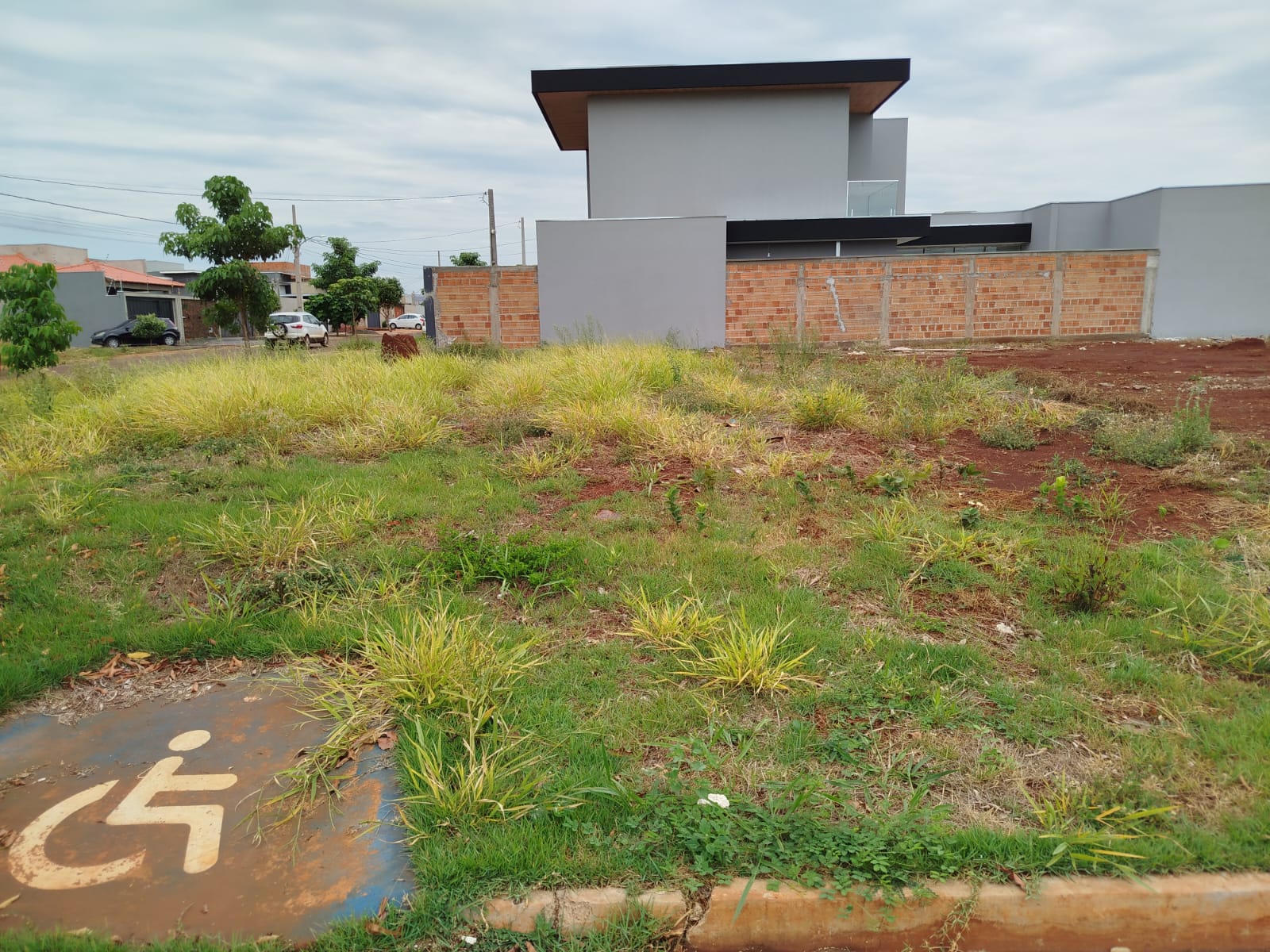 Imagem Terreno à Venda, 240 m² em Jardim Guaicurus - Dourados