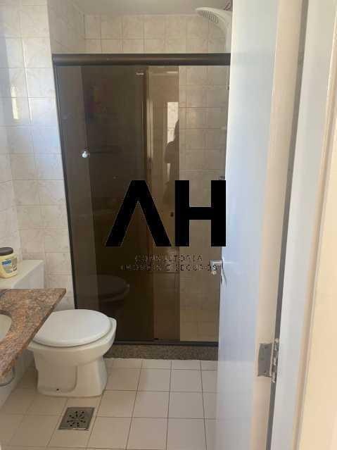 Imagem Apartamento com 2 Quartos à Venda, em Laranjeiras - Rio de Janeiro