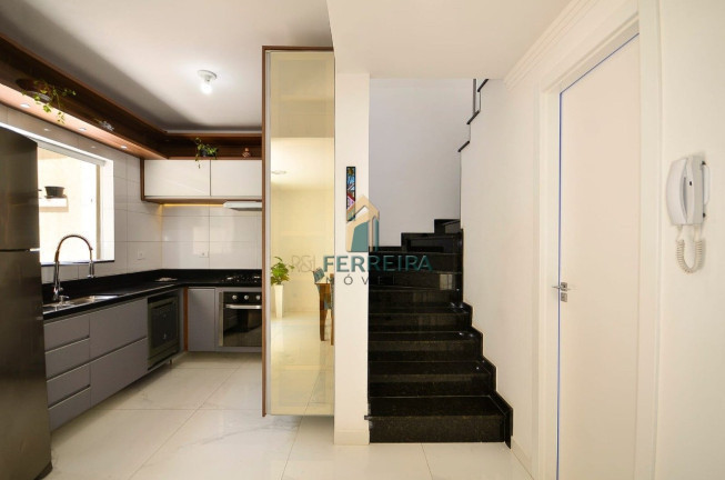 Imagem Sobrado com 3 Quartos à Venda, em Santa Cândida - Curitiba Imagem Sobrado com 3 Quartos à Venda, em Santa Cândida - Curitiba