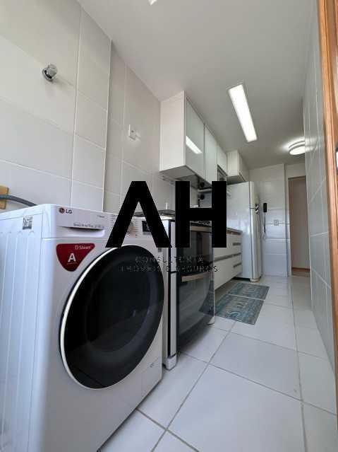 Imagem Apartamento com 2 Quartos à Venda, 80 m²em Camboinhas - Niterói