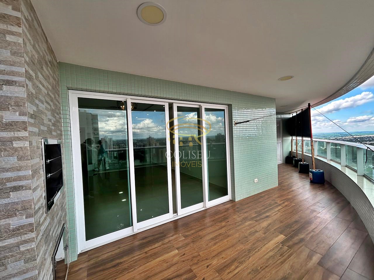 Imagem Apartamento com 3 Quartos à Venda, 147 m²em Zona Armazém - Maringá