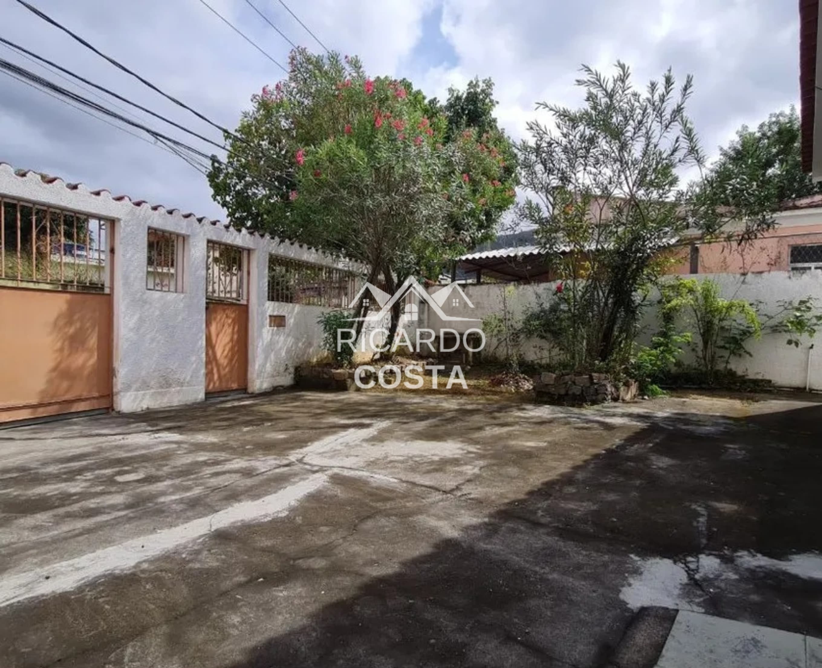 Imagem Casa com 2 Quartos à Venda, 307 m² em Taquara - Rio de Janeiro Imagem Casa com 2 Quartos à Venda, 307 m² em Taquara - Rio de Janeiro