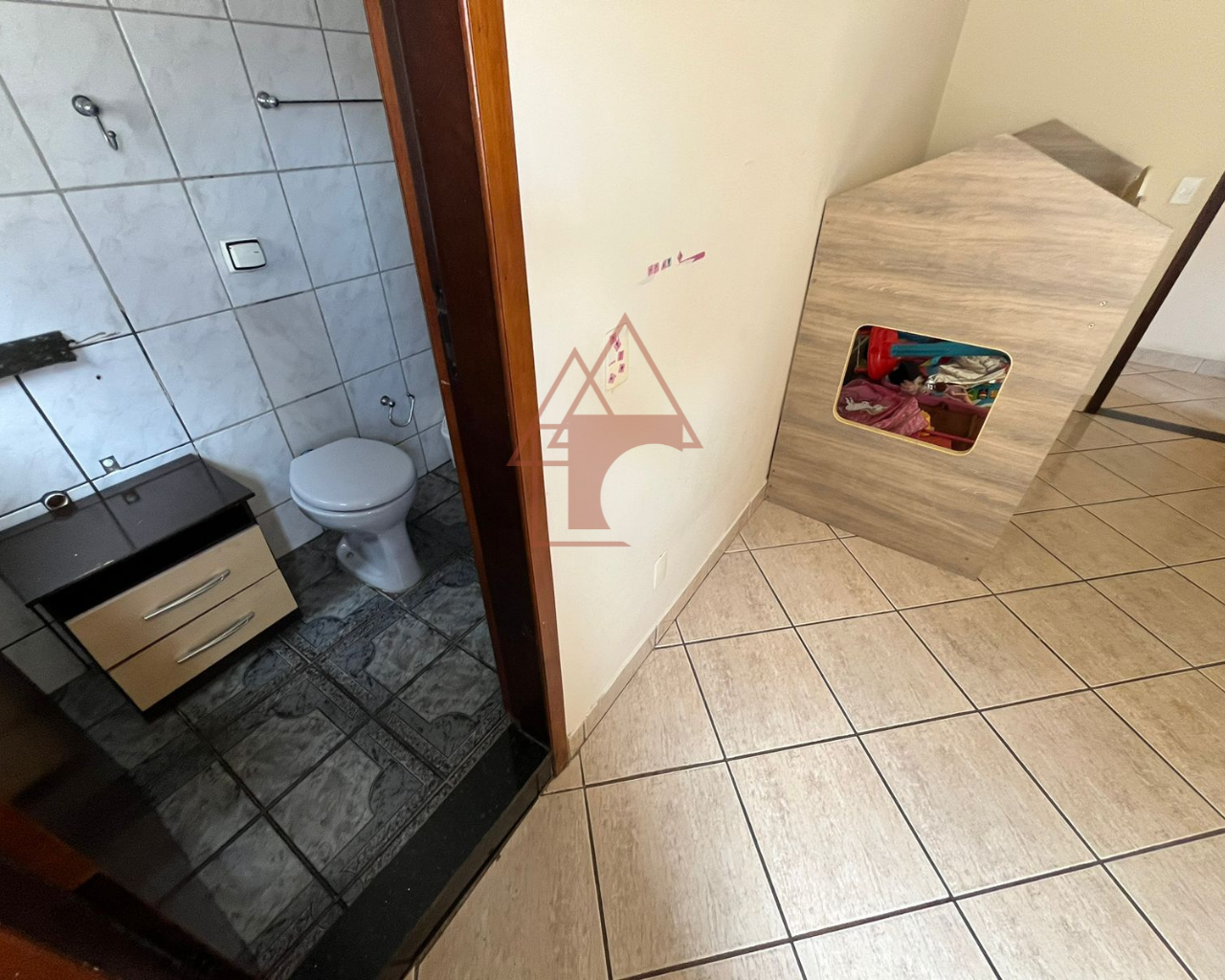 Imagem Sobrado com 4 Quartos à Venda, 162 m² em Vila Ponte Nova - Cubatão