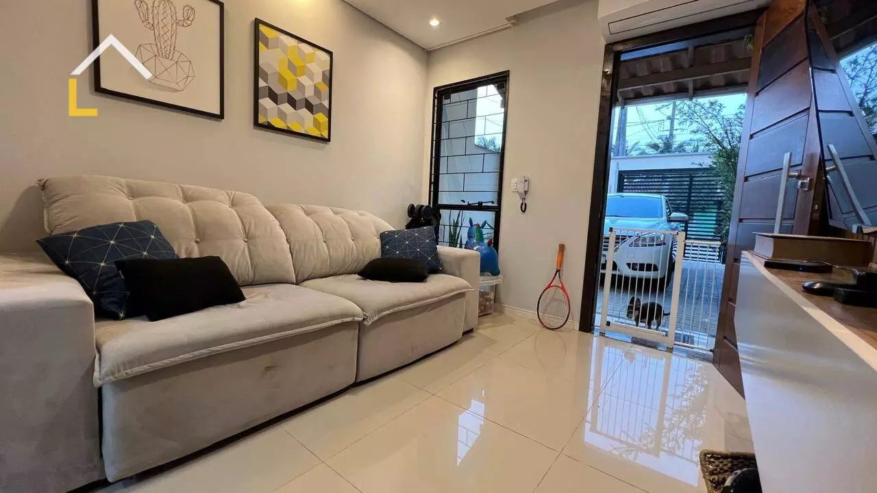 Imagem Casa com 2 Quartos à Venda, 62 m²em Vila Nova - Joinville Imagem Casa com 2 Quartos à Venda, 62 m²em Vila Nova - Joinville
