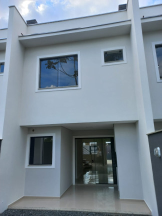 Sobrado com 3 Quartos à Venda, 101 m² em Bom Retiro - Joinville