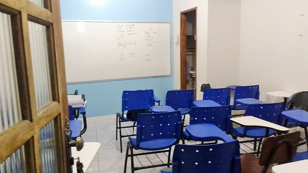 Imagem Casa com 6 Quartos à Venda, 280 m²em Adrianópolis - Manaus Imagem Casa com 6 Quartos à Venda, 280 m²em Adrianópolis - Manaus