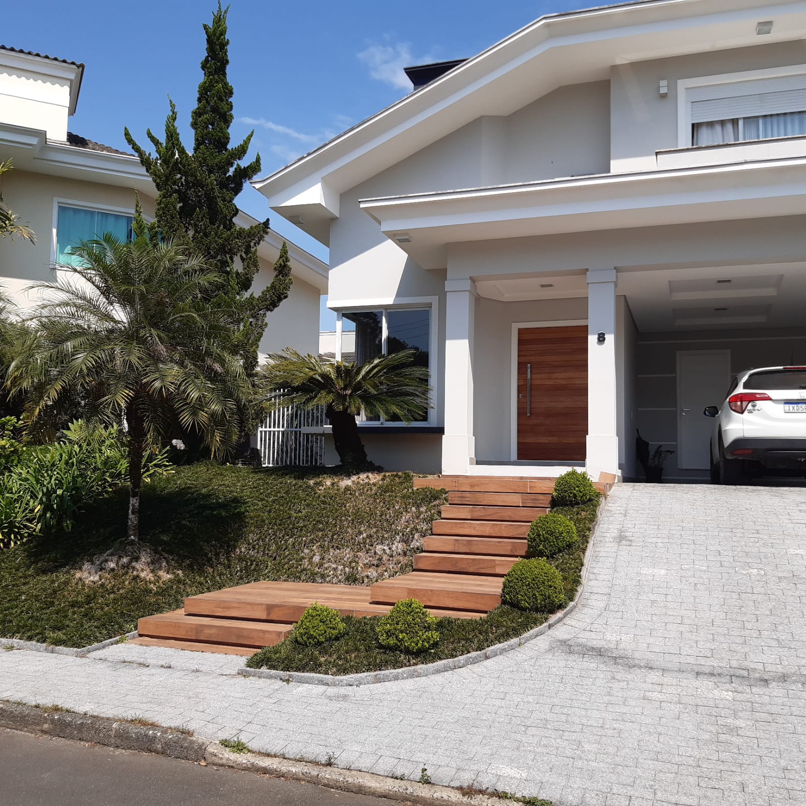 Imagem Sobrado à Venda, 300 m² em Floresta - Joinville