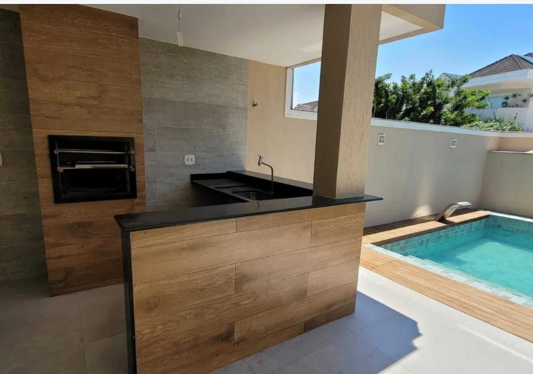 Imagem Casa com 4 Quartos para Alugar, 360 m²em Recreio dos Bandeirantes - Rio de Janeiro