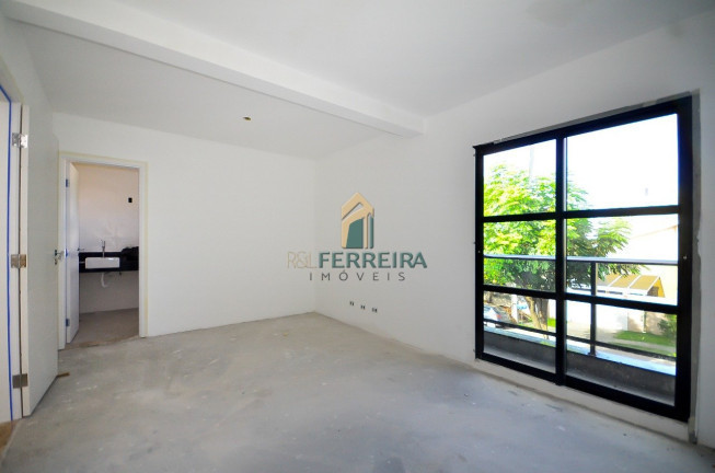 Imagem Sobrado com 3 Quartos à Venda, em Atuba - Curitiba Imagem Sobrado com 3 Quartos à Venda, em Atuba - Curitiba