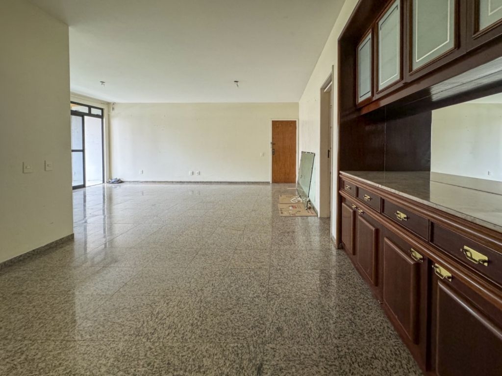 Imagem Apartamento com 4 Quartos à Venda, 215 m²em Meireles - Fortaleza Imagem Apartamento com 4 Quartos à Venda, 215 m²em Meireles - Fortaleza