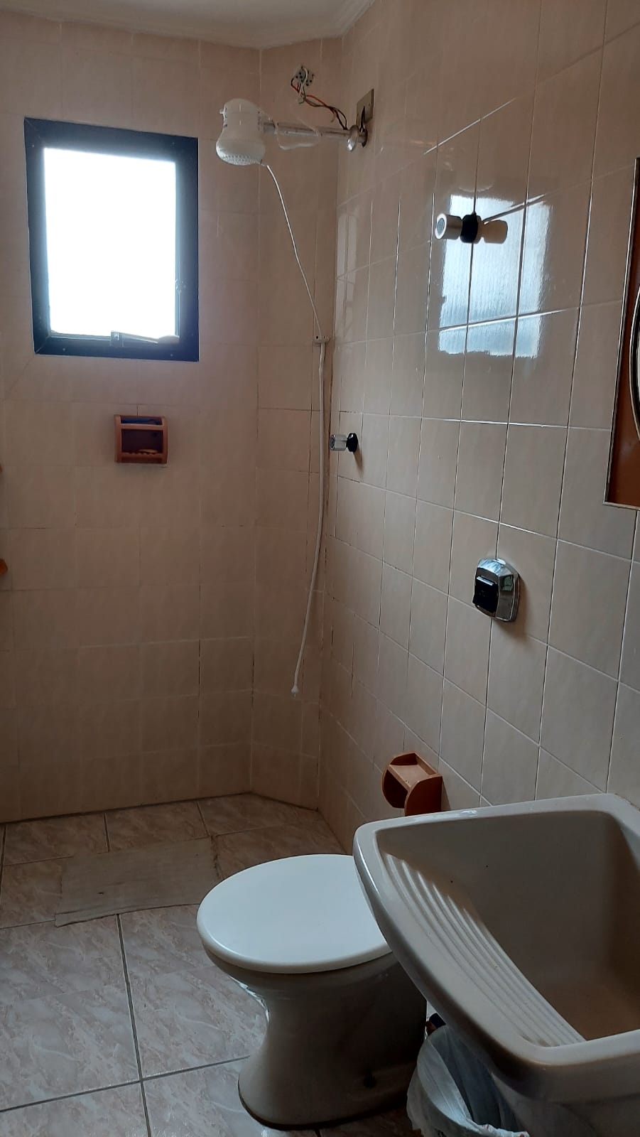 Imagem Kitnet com 1 Quarto à Venda, 27 m²em Solemar - Praia Grande Imagem Kitnet com 1 Quarto à Venda, 27 m²em Solemar - Praia Grande