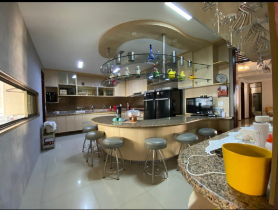 Imagem Casa com 5 Quartos à Venda,  em Engenheiro Luciano Cavalcante - Fortaleza
