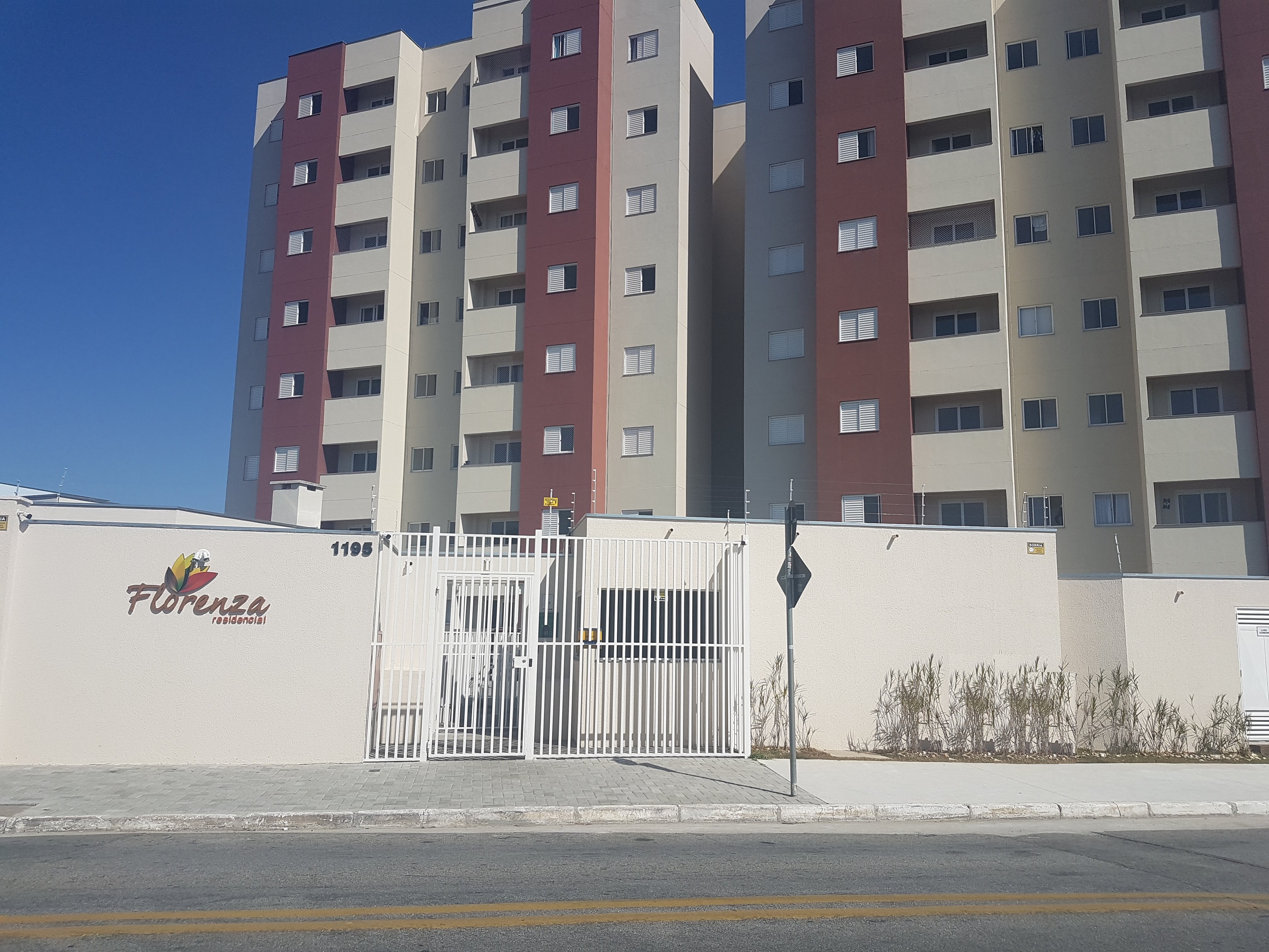 Apartamento com 2 Quartos para Alugar, 52 m²em Vila Aparecida - Taubaté