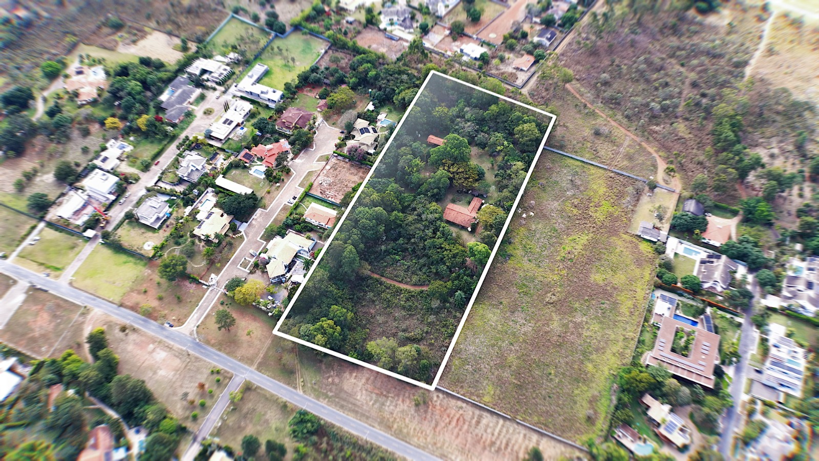 Imagem Terreno em Condomínio à Venda, 24.800 m² em Park Way - Brasília Imagem Terreno em Condomínio à Venda, 24.800 m² em Park Way - Brasília